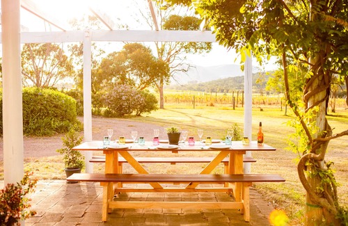 Pokolbin House | Elegant Villa Nestled in Private Vineyard with Breakfast