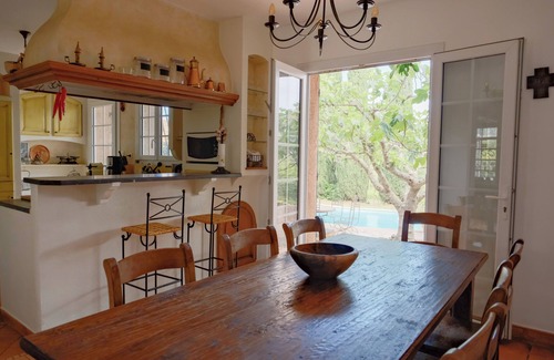 Le Pradet Villa | Spacious Villa with Pool, Steps from the Beach - 10/10 Rated