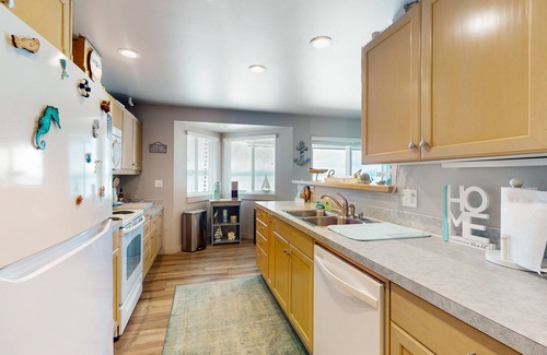 Seabeck House | Large waterfront beach house with hot tub, game room, & private beach access