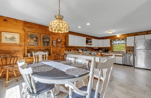 Edwardsville House | Waterfront Cabin with Kayaks, Fire Pit & 10/10 Guest Rating
