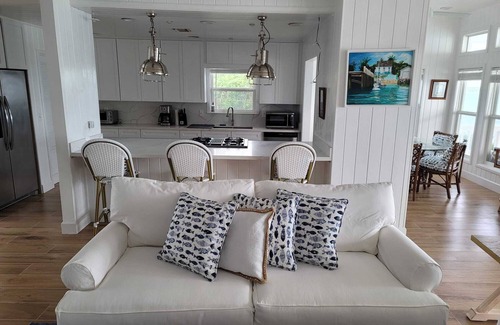 Lubbers Quarters Cay House | Picturesque Waterfront Home on Lubbers with Private Dock