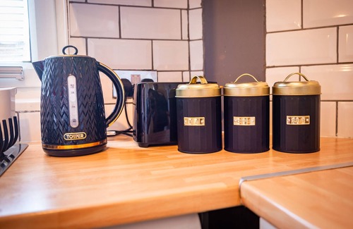 Plaistow Apartment | Guest Rated 10/10: Stylish London Flat near O2 & Excel