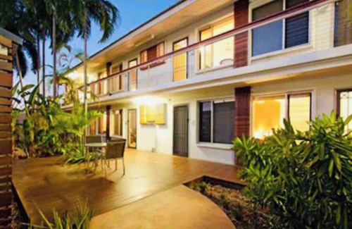Parap Apartment | Spacious Parap Retreat with Saltwater Pool & Great Coffee