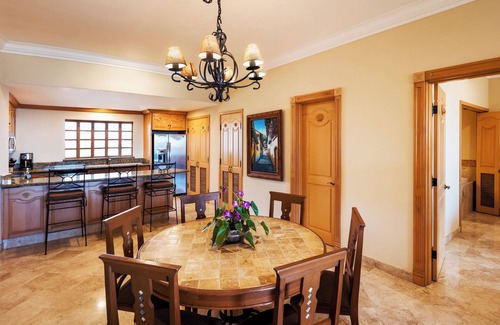 Los Cabos Condo | Beachfront Villa with Pool and Top Guest Rating of 10/10