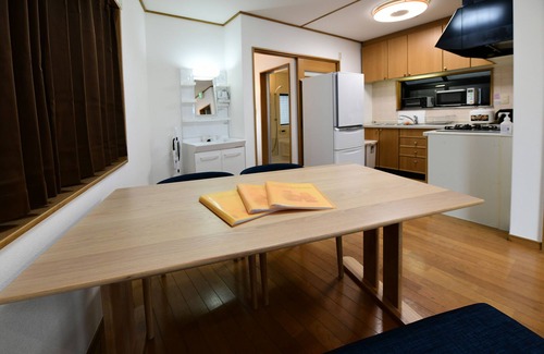 Nakakasai House | Family-Friendly Largo with Kitchen & Breakfast Included