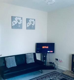 Largs Apartment | Highly Rated Largs Holiday Apartment with Family-Friendly Amenities