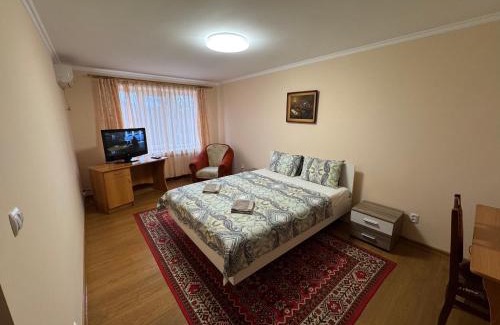Berehove Apartment | Budget-Friendly Stay at Larisa - Rated 9.3/10 & Family-Friendly