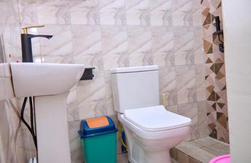 Douala Apartment | Top-Rated Larissa Home Bonapriso: Child-Friendly Stay