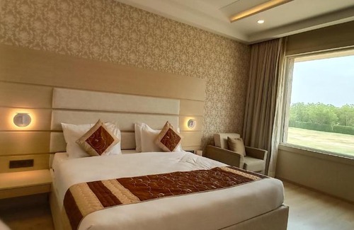Barli Resort | Cozy Lariya Resort with Pool, Breakfast & Family Amenities