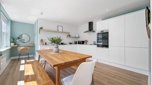 Sefton Park Apartment | Kid-Friendly Retreat at Host & Stay - Lark Lane Hideaway