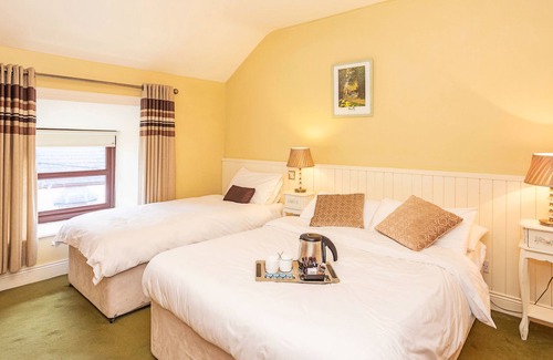 Milltown Bed & Breakfast | Guest Rated: Larkins Pub Restaurant and B&B with Kitchen