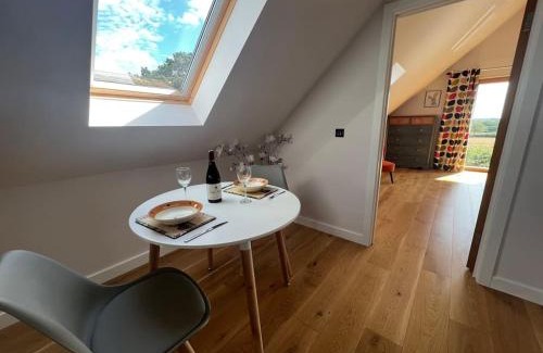 Saxmundham Apartment | Discover Comfort at Larks Rise Annex for Memorable Stays