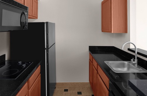 Renton Hotel | Pet-Friendly Suites at Larkspur Landing Renton Await You