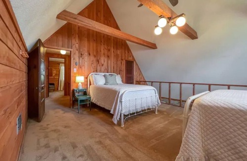 Donalsonville Cabin | Waterfront Getaway at Larry's Landing - Rated 10/10!