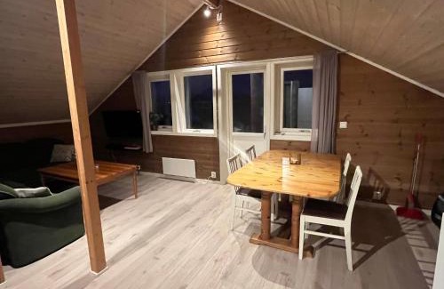 Tromso House | Family-Friendly Larseng Kystferie with Hot Tub & Breakfast