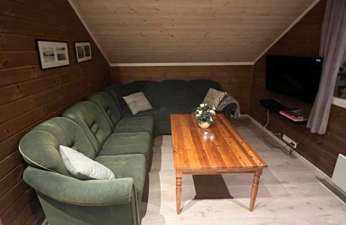 Tromso House | Family-Friendly Larseng Kystferie with Hot Tub & Breakfast