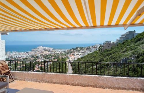 Peniscola Apartment | Experience Las Atalayas: Views of Castle and Sea