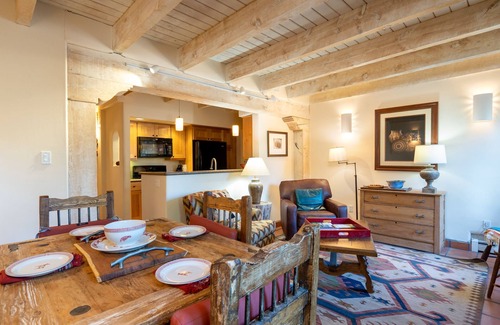 South Capitol Condo | Discover Las Brisas 24: Cozy Downtown Condo with Fireplace