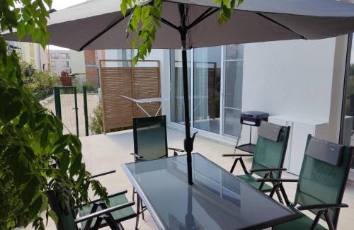 Sarafovo Apartment | Discover Las Brisas Garden Apartment with Oceanfront Pool