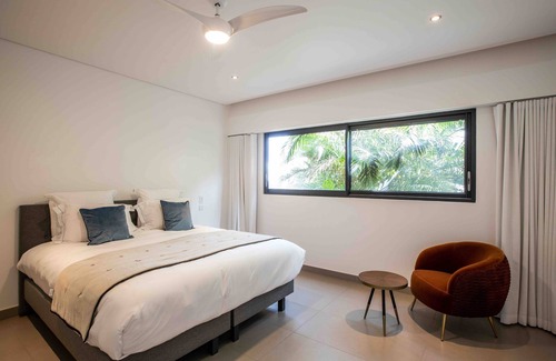 Cole Bay Apartment | Relax at LAS BRISAS: Poolside Retreat with Breakfast Included