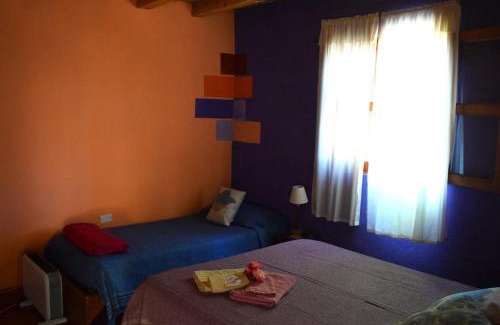 Londres Hotel | Discover Las Cañas: Pet-Friendly Retreat with Breakfast