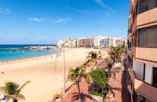 Las Palmas de Gran Canaria Apartment | Oceanfront Las Canteras Apartment with Spectacular Views