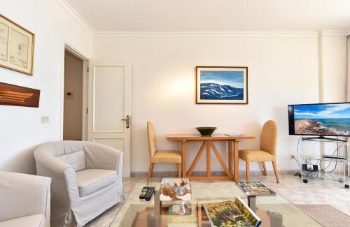 Las Palmas de Gran Canaria Apartment | Oceanfront Las Canteras Apartment with Spectacular Views