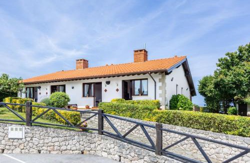 Alfoz de Lloredo House | Family-Friendly Retreat at Las Candelas - La Canaleja