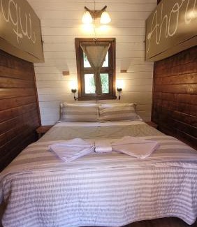 Villa Mascardi Bed & Breakfast | Seaside Bliss at Las Carpitas: Pet-Friendly & Oceanfront