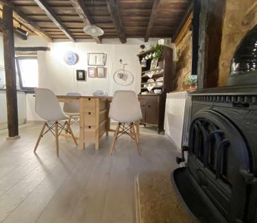 Quintanilla de las Torres House | Discover Las Casas de Quintanilla: Family-Friendly Retreat
