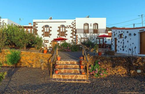 Isora House | Family-Friendly Stay at Las Casas del Abuelito Julián