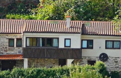 Carballedo House | Pet-Friendly Escape at Las Casitas de Peares - Rated 8/10