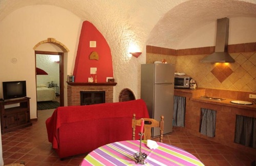 Fonelas Apartment | Discover Las Chumberas Cave - Family-Friendly & Pet Friendly