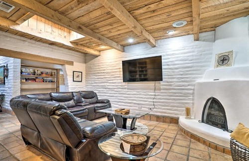 Mesilla Park House | Discover Las Cruces Home La Casa Blanca with Courtyard Oasis