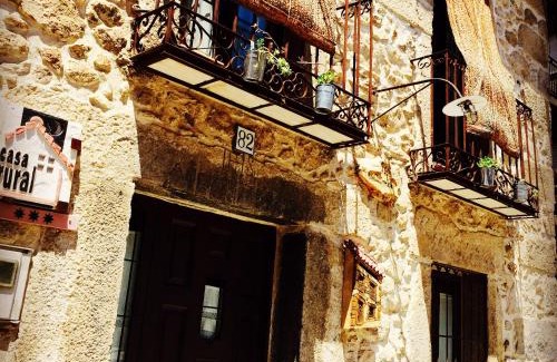 Piedralaves House | Pet-Friendly Retreat at Las Cuatro Calles with 9/10 Rating