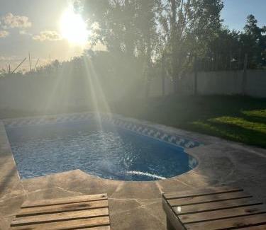 Suipacha House | Las Emes: Family-Friendly Retreat with Pool & Pet Access