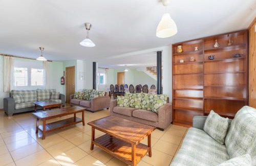 Burgohondo House | Explore Las Gargantas de Gredos: Pet-Friendly Retreat