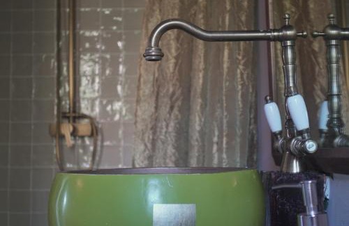 Manzanares el Real House | Experience Las Horas Perdidas: Pet-Friendly Getaway