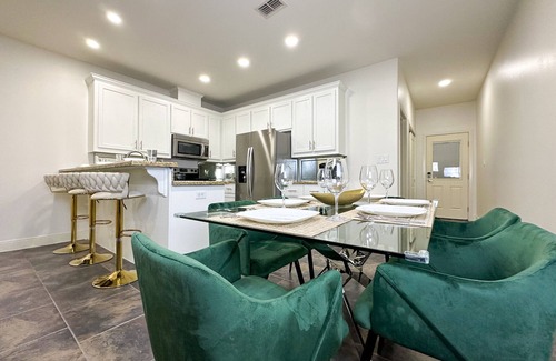 McAllen Condo | Top-Rated Las Jollas Condo with Pool & Hot Tub, Close to All