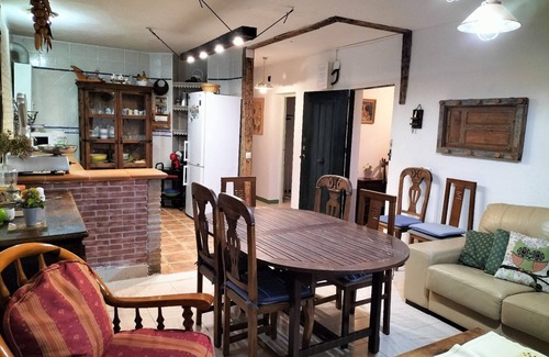 Medina-Sidonia House | Experience El Capricho at Las Lagunetas - Ideal for Families