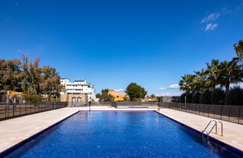 Les Deveses Apartment | Las Lomas: Family-Friendly 4-Star Retreat with Top Reviews