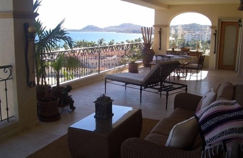 Zona Hotelera Condo | Oceanfront Las Mananitas Villa with Huge Balcony & Spa