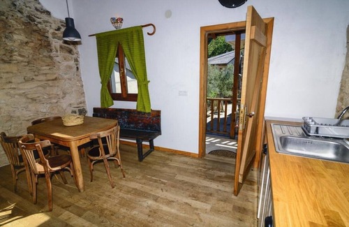Rubia Apartment | Discover Las Medulas Near SERRA DA ENCIÑA DA LASTRA Park
