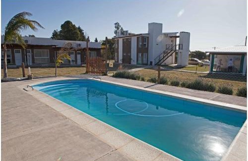 Victoria Cabin | Discover Las Mentas: Poolside Retreat with Breakfast Included