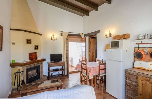 Alfarnatejo Villa | Experience Relaxation at Las Monjas - Saladero Periana