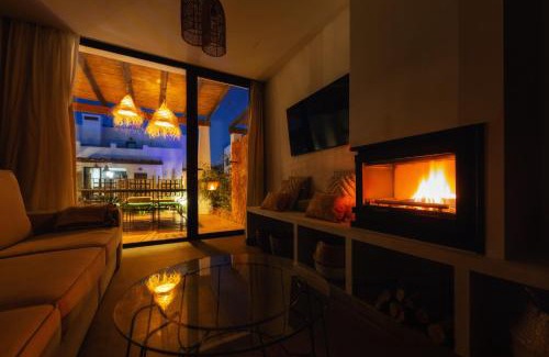 Rodalquilar Villa | Discover Las Musarañas: 4-Star Oceanfront Retreat