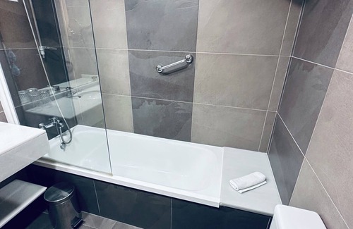 Noja Hotel | Explore Las Olas: Family-Friendly Hotel with Spa & Dining