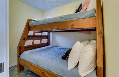 Galveston House | Pet-Friendly Las Palmas Hacienda with Ocean View Awaits