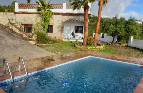 Algodonales House | Las Palmeras: Romantic Getaway with Private Pool Retreat