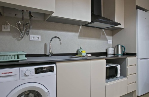 El Raval Apartment | Discover Las Ramblas Barcelona: Family-Friendly Retreat